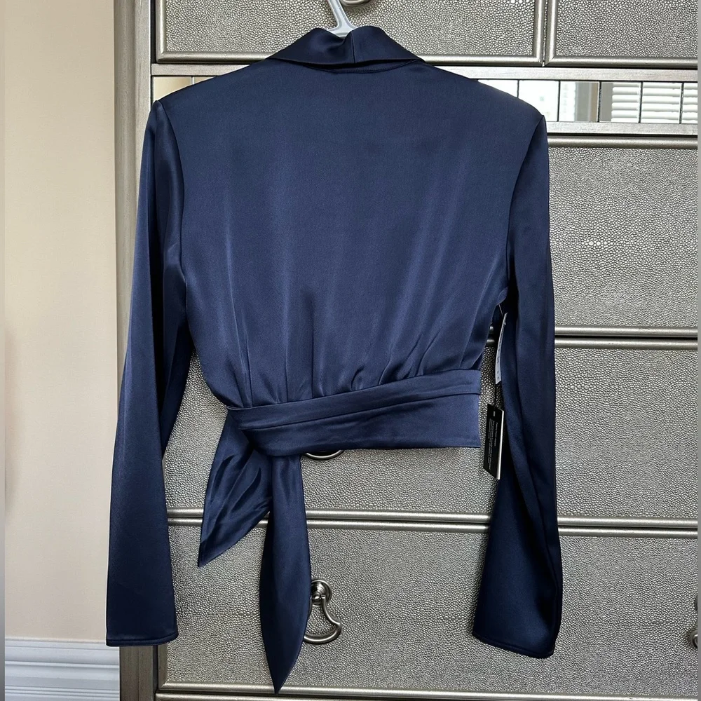 Babaton Davis Blouse - Picture 7 of 9